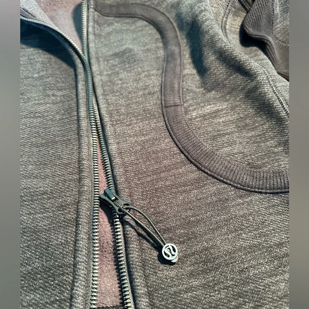 Athleisure Yoga Dark Gray Soot EUC lululemon Full Zip Funnel Hoodie ~ maybe XS/S